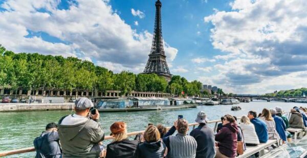 PARIS –– 4 Ditë (3 Netë) 🔹 4 Dite (3 Nete) ➡ Nisje 🔸19 Shtator / 26 Shtator 🔸 3 Tetor / 10 Tetor / 17 Tetor / 24 Tetor