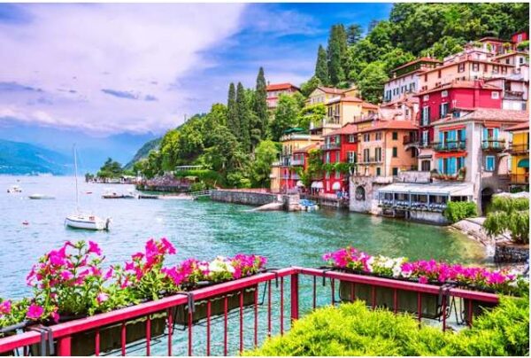 LIQENI KOMO – MILANO – LUGANO   🔹 3 Ditë (2 Netë) 🔸 Nisje 18 Shtator /  25 Shtator / 2 Tetor / 9 Tetor / 16 Tetor / 23 Tetor